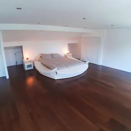 3 Bedrooms Villa With Jacuzzy Furnished Terrace And Wifi At Waterloo 와떼흘루
