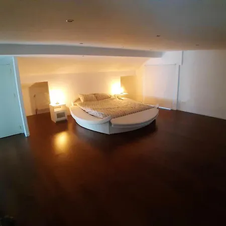 빌라 3 Bedrooms Villa With Jacuzzy Furnished Terrace And Wifi At Waterloo 와떼흘루