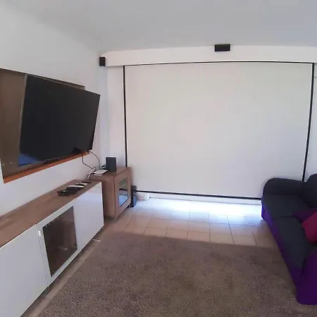 Villa 3 Bedrooms Villa With Jacuzzy Furnished Terrace And Wifi At Waterloo