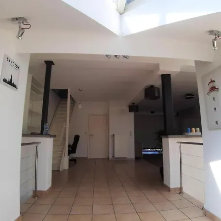 3 Bedrooms Villa With Jacuzzy Furnished Terrace And Wifi At Waterloo Waterloo