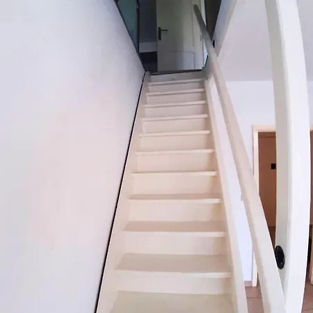 빌라 3 Bedrooms Villa With Jacuzzy Furnished Terrace And Wifi At Waterloo 와떼흘루