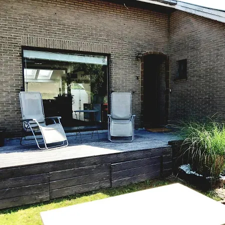 3 Bedrooms Villa With Jacuzzy Furnished Terrace And Wifi At Waterloo 빌라
